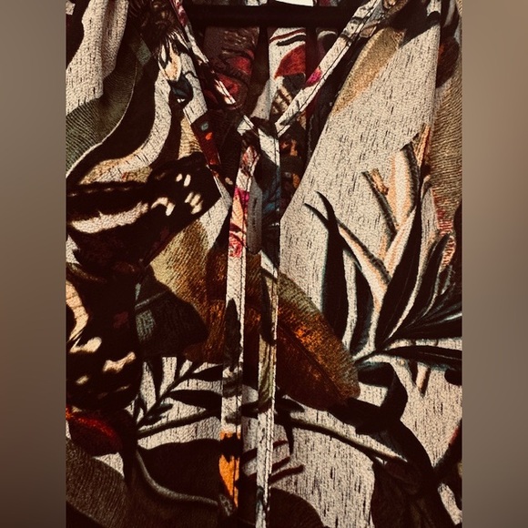 H&M Dress Butterflies Tan Burgundy Orange Floral Ruffled Neck Gathers Sz 8 - Picture 9 of 12